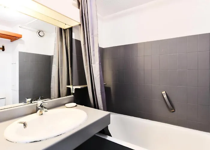 Parc - Maeva - 2 Pieces 6 Personnes Confort Mae-5114 * Hyères